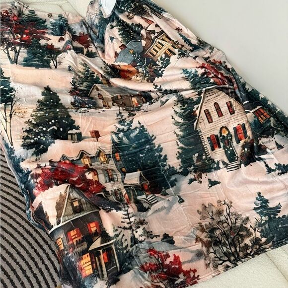 Vintage Inspired Christmas Flannel Blanket, Cozy & Soft, Warm‎ Christmas Gift - Picture 2 of 11